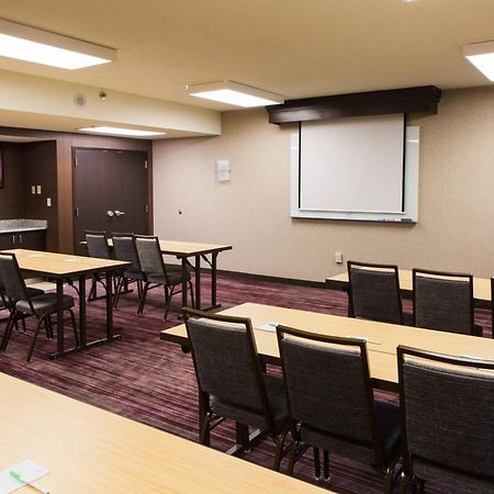 Courtyard Монтгомъри Екстериор снимка